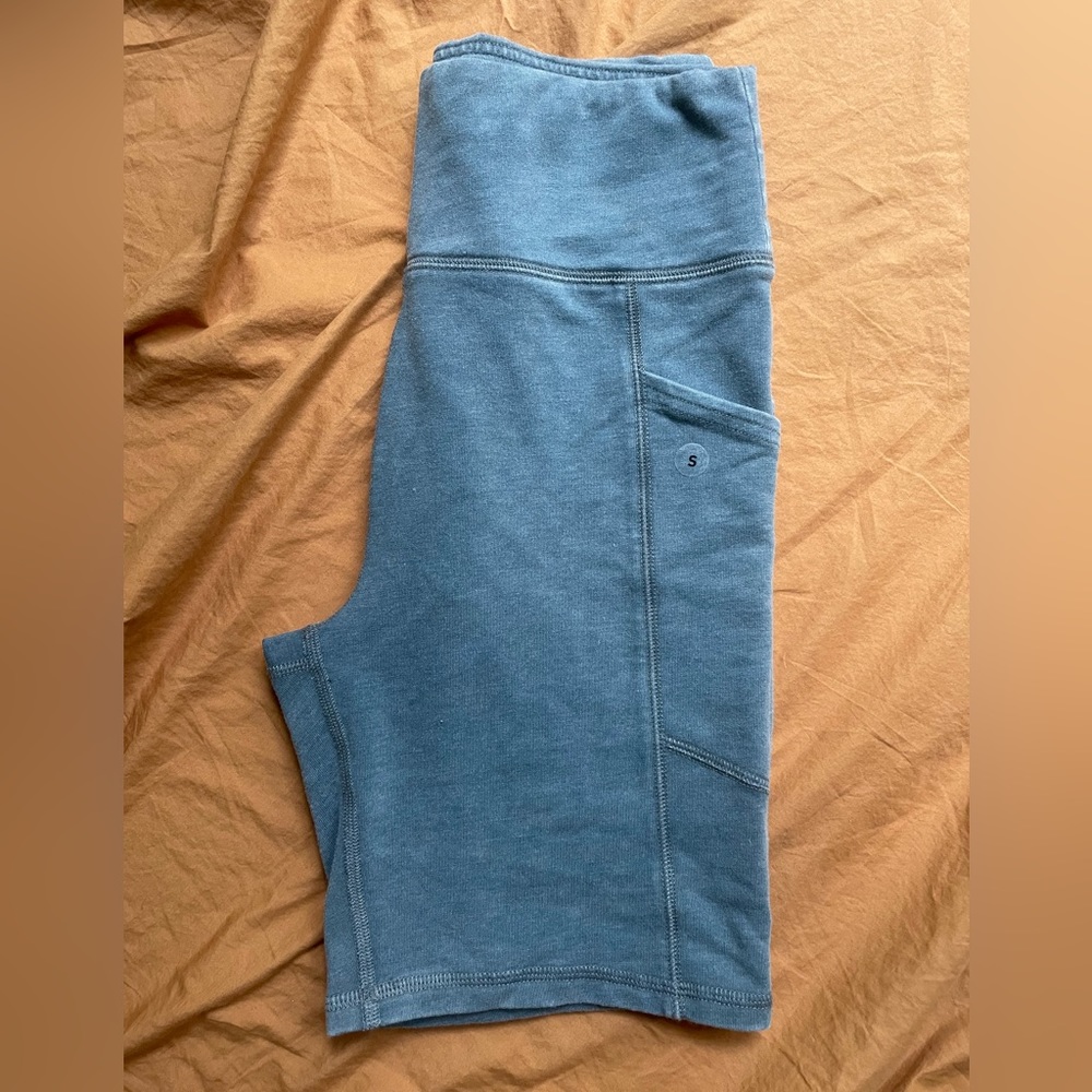 AE Stretchy biker shorts with pockets